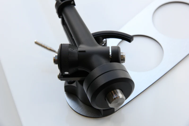 Rega RB330 – Bras de lecture pour table tournante