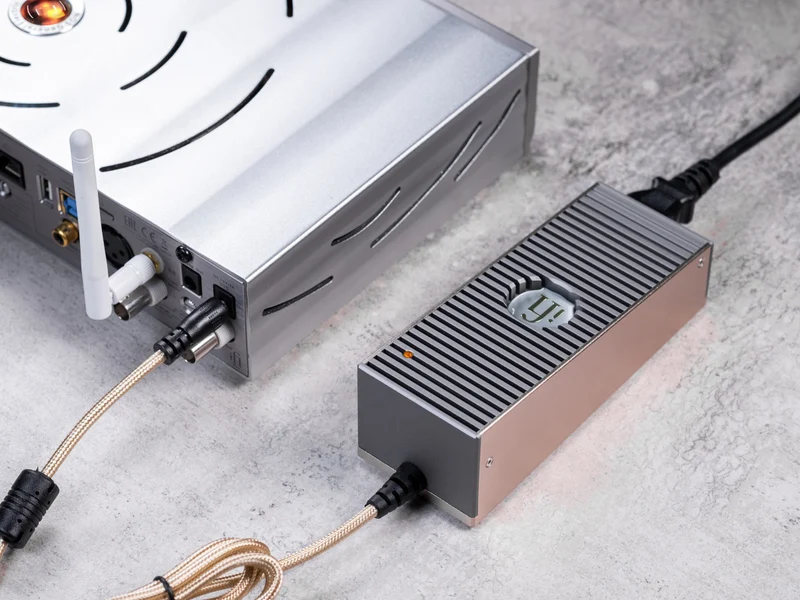 iFi Audio iPOWER Elite 24V