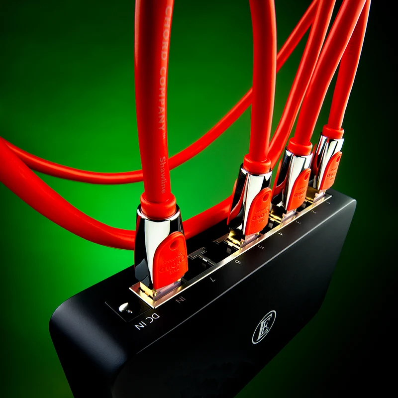 English Electric 8Switch | Huit ports Ethernet Gigabit 100/1000 Base-T de qualité audio