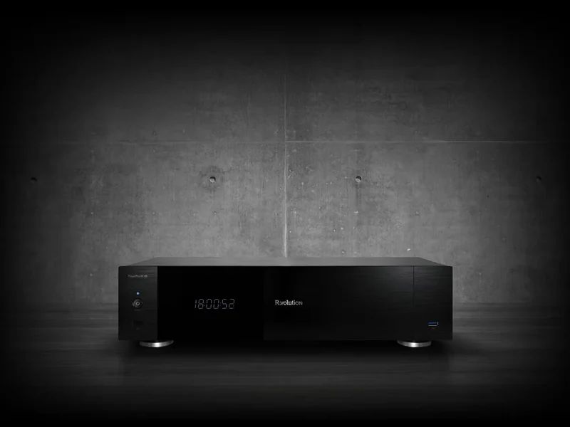 R_VOLUTION PlayerPro 8K TV