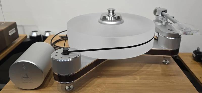 clearaudio Innovation Compact - Table tournante haut de gamme avec cartouche Concerto V2
