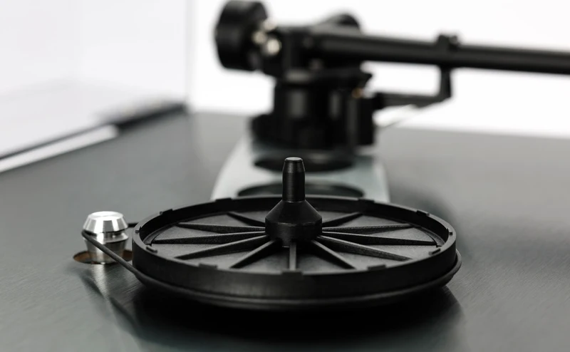 REGA | Planar 3 RS | Table Tournante avec cartouche Nd5 (quantitées limitées)