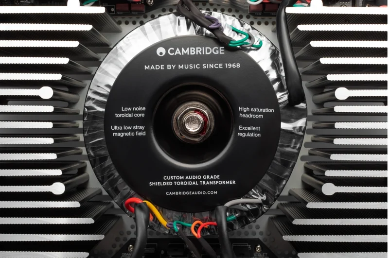 Cambridge Audio EXA100 - Amplificateur stéréo intégré 100Watts par canal