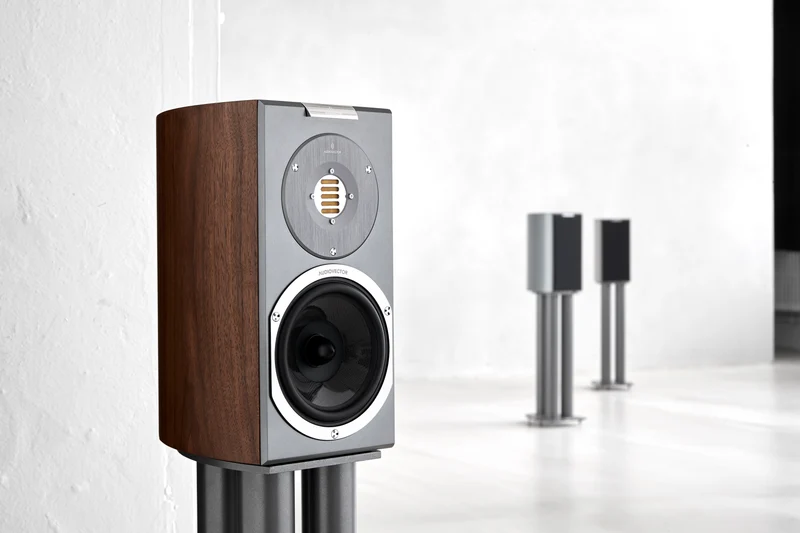 Audiovector R1 Arrete - Enceintes compactes d'étagère haute-fidélité performantes