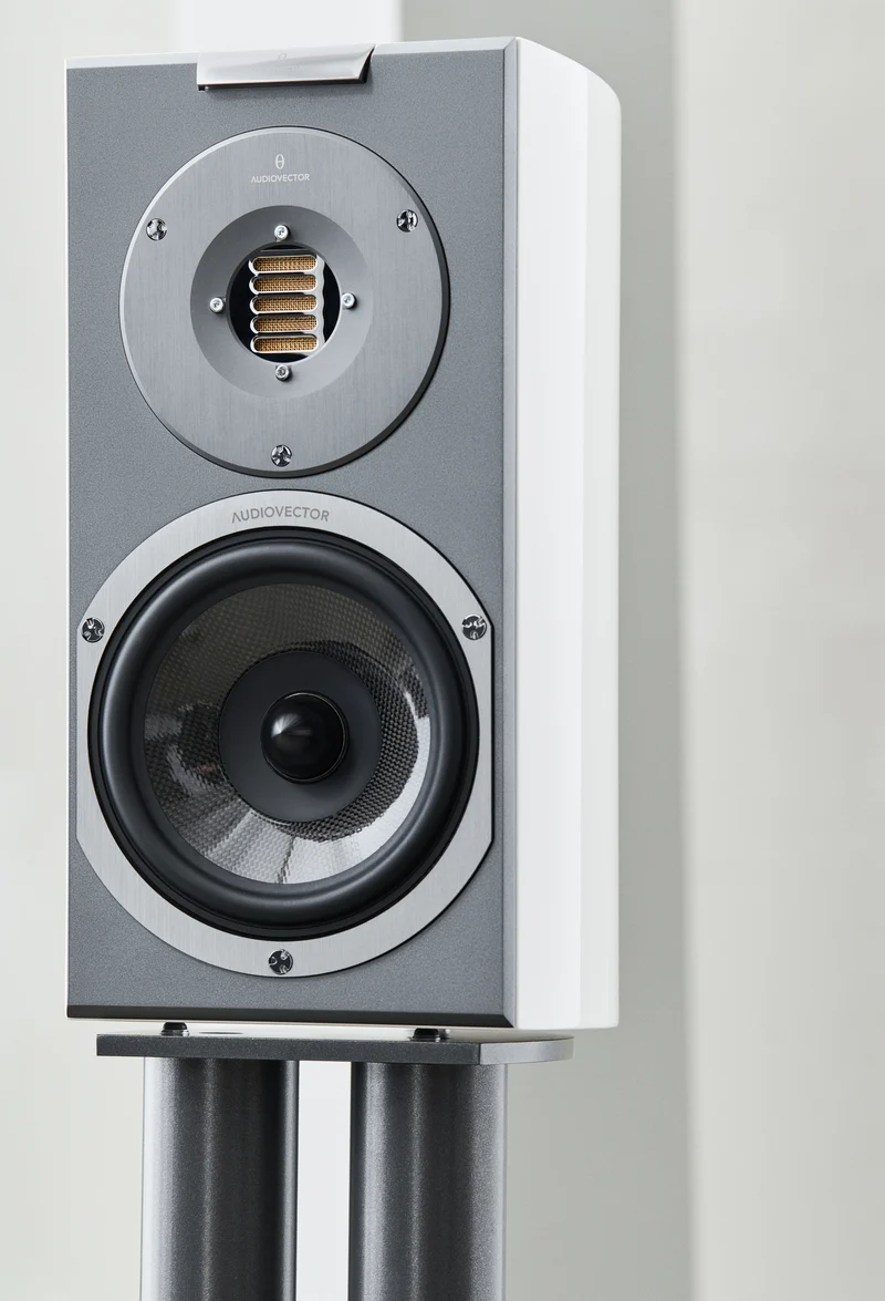 Audiovector R1 Arrete - Enceintes compactes d'étagère haute-fidélité performantes