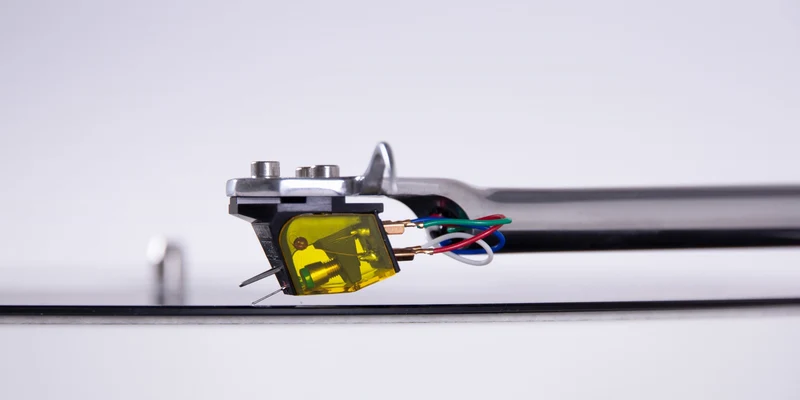 REGA APHELION 2 - Cartouche à bobine mobile (Moving Coil)