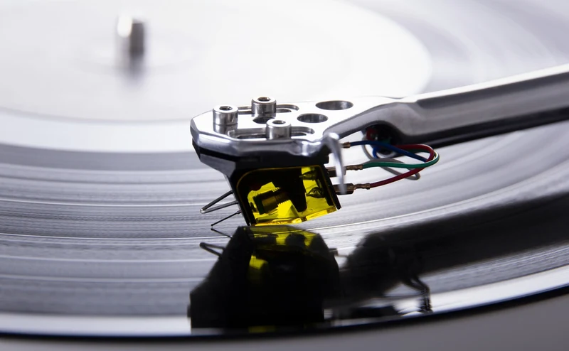 REGA Planar 10 - Table tournante ultime de REGA avec cartouche Aphelion 2