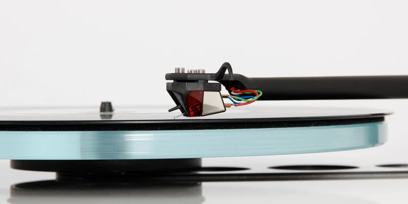 REGA Planar 3 - Table tournante avec cartouche Nd3