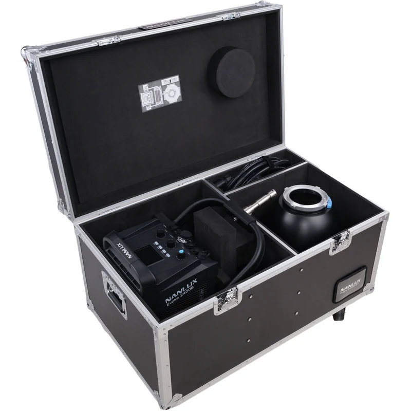 Nanlux Evoke 2400B Bi-color Spot Light with Reflector 45° in Flight case