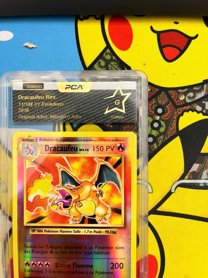 Carte Gradée Pokémon – Dracaufeu 11/108 Reverse – PCA Gallery – XY Evolutions – Français
