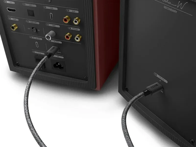 KEF CODA W