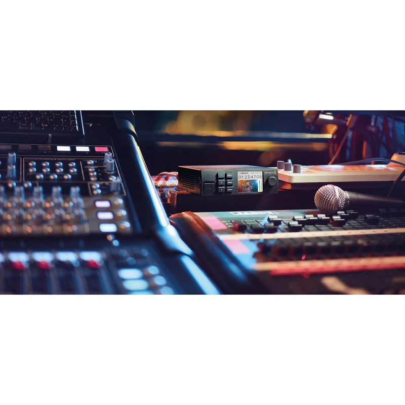 Blackmagic Design 2110 IP Converter - 3 x 3G-SDI to 2110 IP