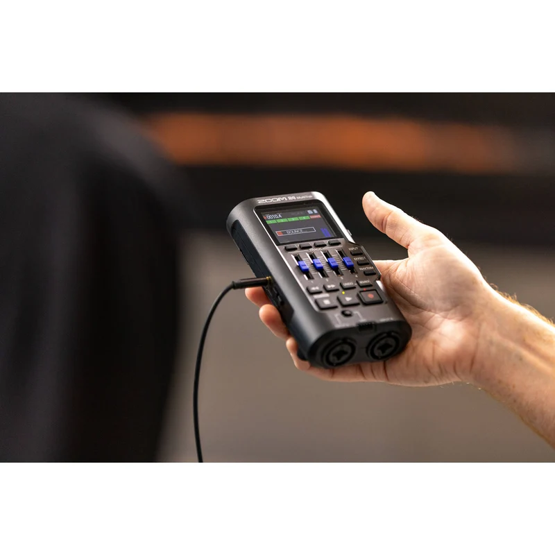 Zoom R4 MultiTrak 32-Bit Float Recorder with Stereo Bouncing