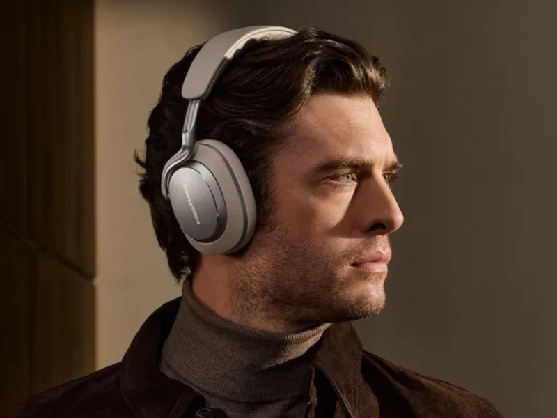 Bowers & Wilkins PX8 S2