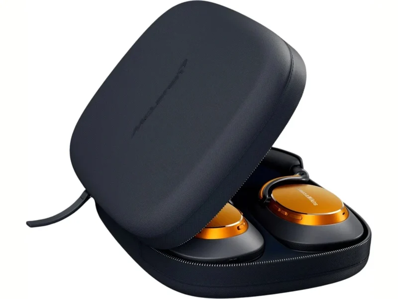 Bowers & Wilkins PX8 S2