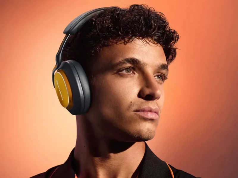 Bowers & Wilkins PX8 S2