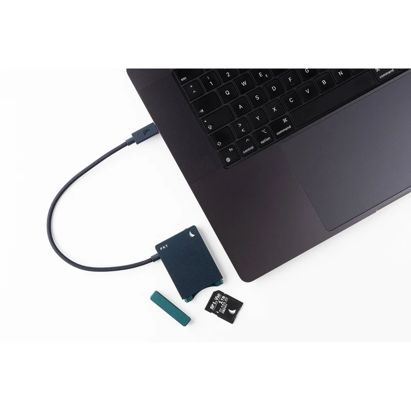 Angelbird PKT UHS-II SDXC Card Reader