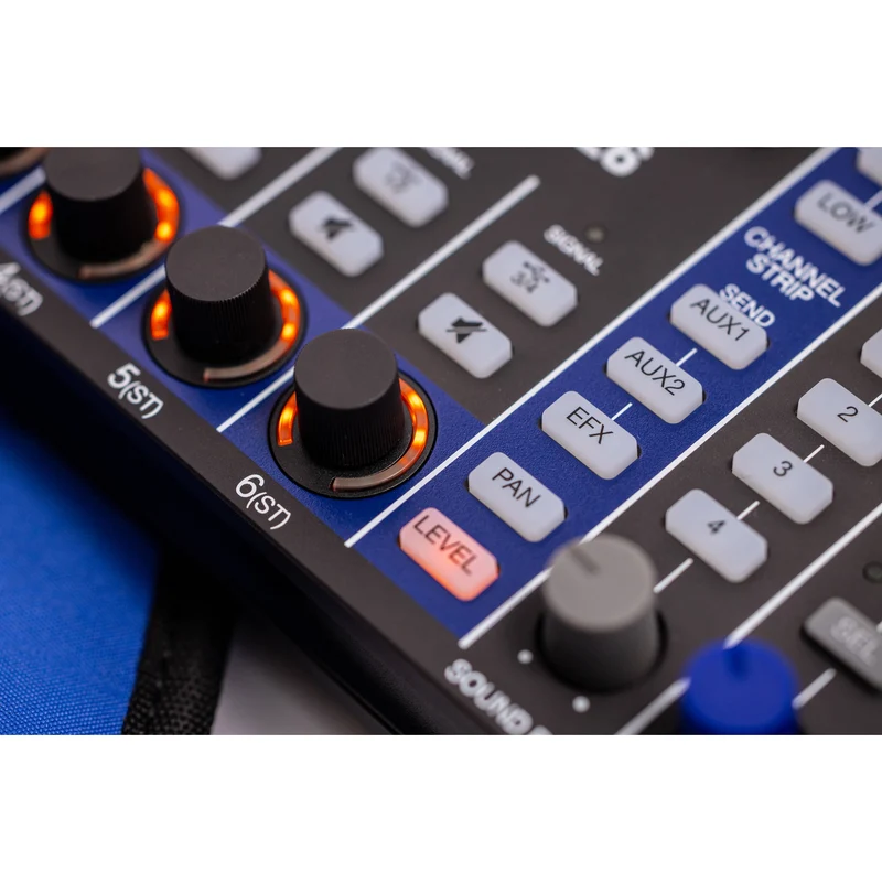 Zoom LiveTrak L-6 Portable 6-Channel Digital Mixer and Multitrack Recorder