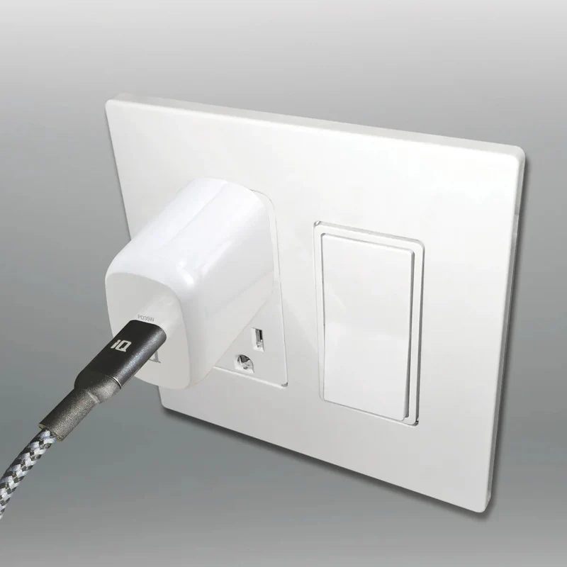 iQ USB PD 35W Rapid Charge Wall Charger, White, Fixed Prongs