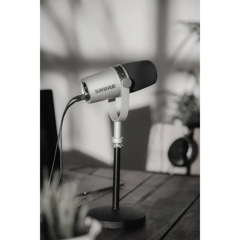 Shure Silver Podcasting Microphone w/USB-A & USB-C Cables