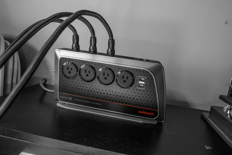 Audioquest PowerQuest 3- Barre d'alimentation/conditionneur 8 prises