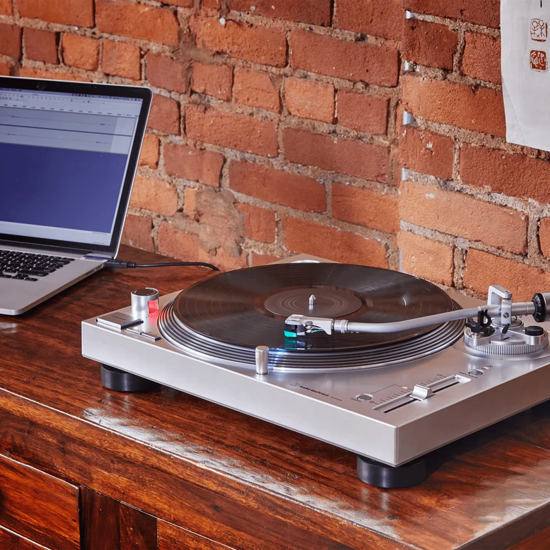 Audio-Technica AT-LP120XUSB – Table Tournante USB à Entraînement Direct pour Numérisation de Vinyles