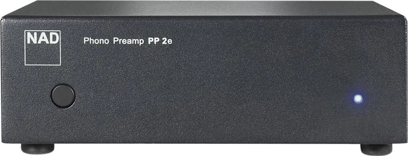 NAD PP 2e - Préamplificateur phono dans un boîtier simple et épuré