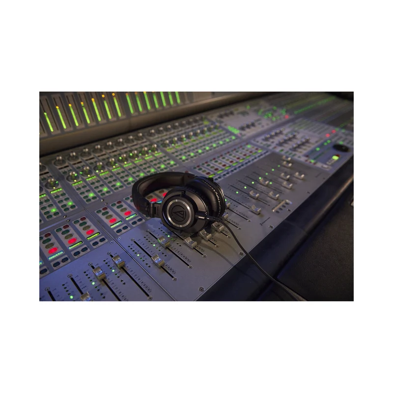 Audio-Technica ATH-M50x Closed-Back Monitor Headphones (Black)