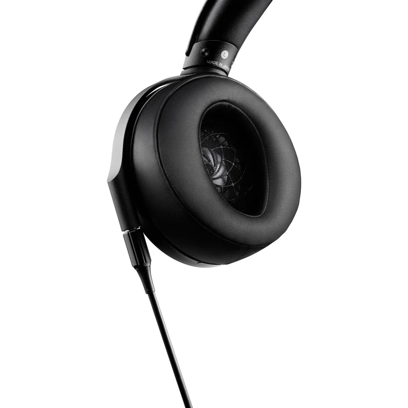 Sony MDR-Z1R Over ear Headphones - full size - wired
