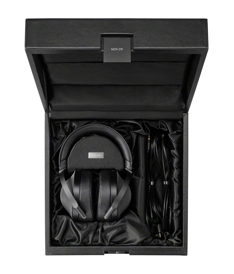 Sony MDR-Z1R Over ear Headphones - full size - wired
