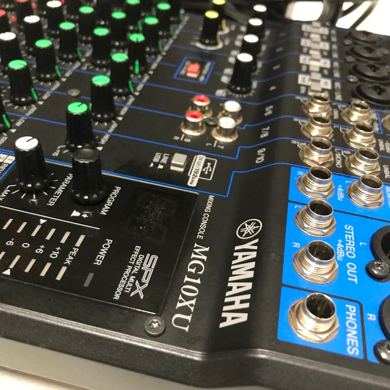 Yamaha MG10XU 10-Input Stereo Mixer - USED