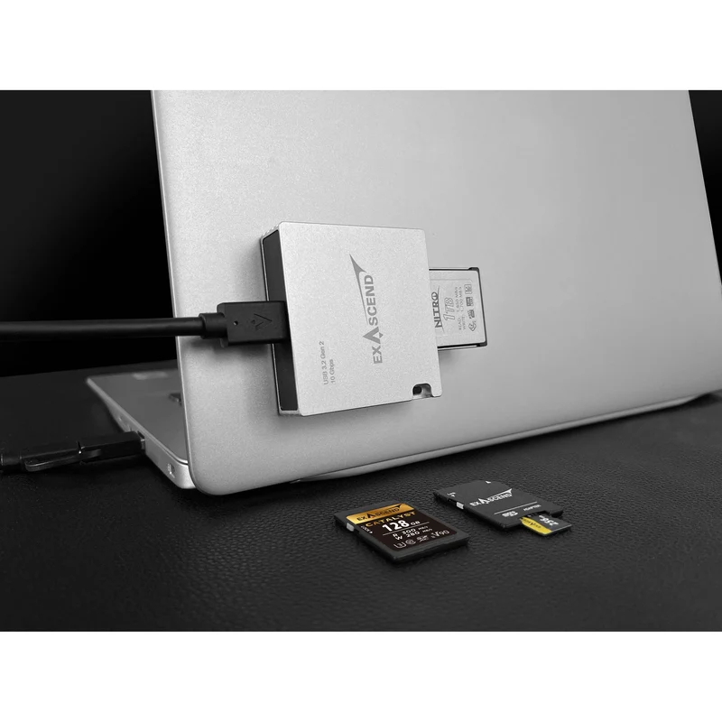 Exascend Essential 4-in-1 Multi-Slot Card Reader