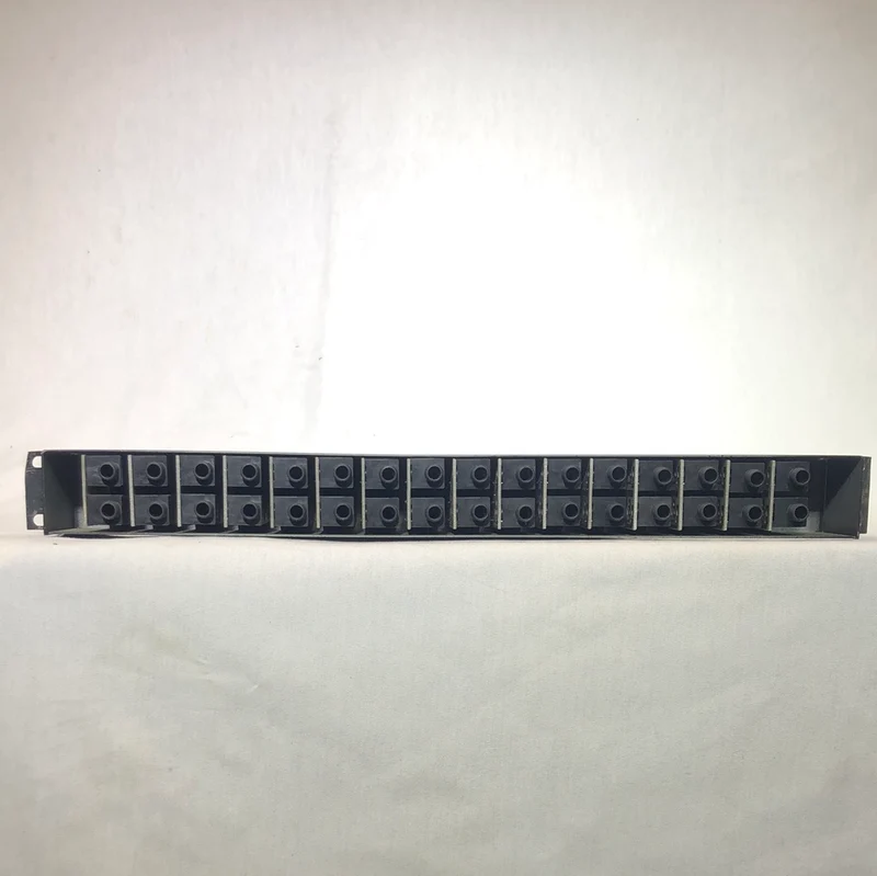Symetrix PATCH-32 1/4" Insert Patch Bay - USED