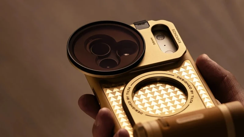 Tilta Khronos Lite x On the Roam iPhone 17 Pro Max Creator Kit - Gold