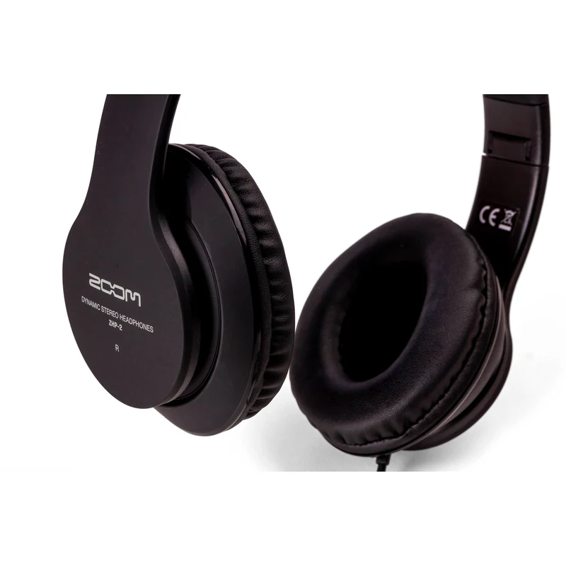 Zoom ZUM-2 Podcast Mic Pack with ZUM-2 Mic, Headphones, Desktop Stand, Cable & Windscreen